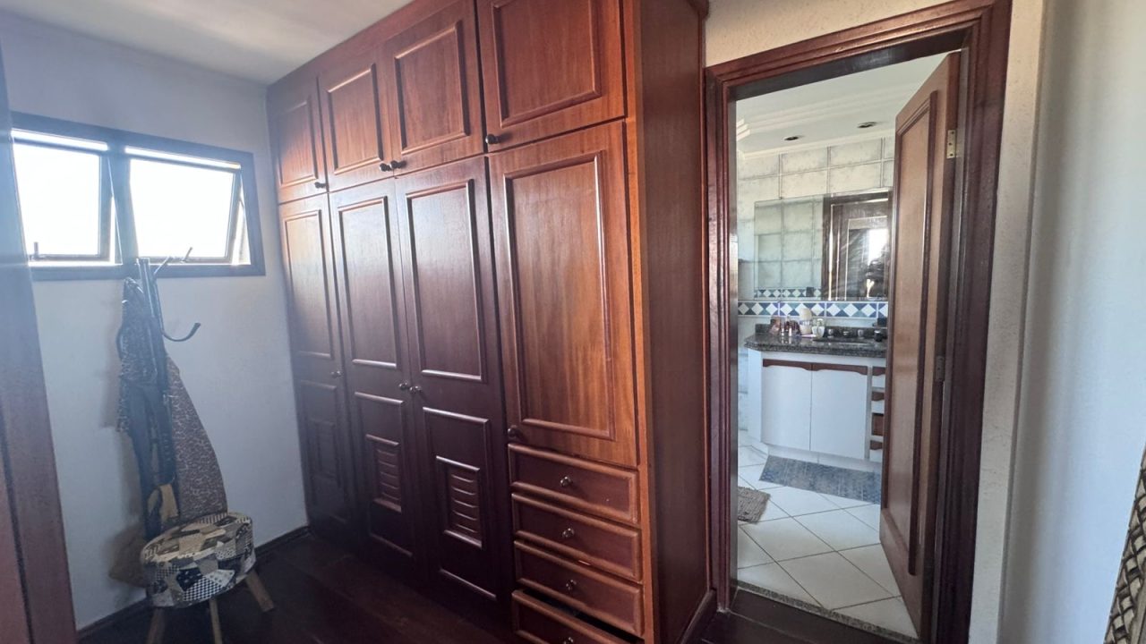 315c4a56-8e00-4951-9e3d-1fe13316037f