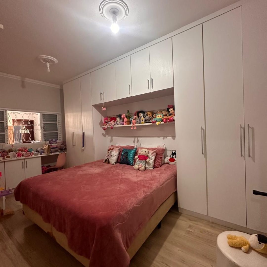 766e916f-c6cb-45c3-b414-ad42067fb037