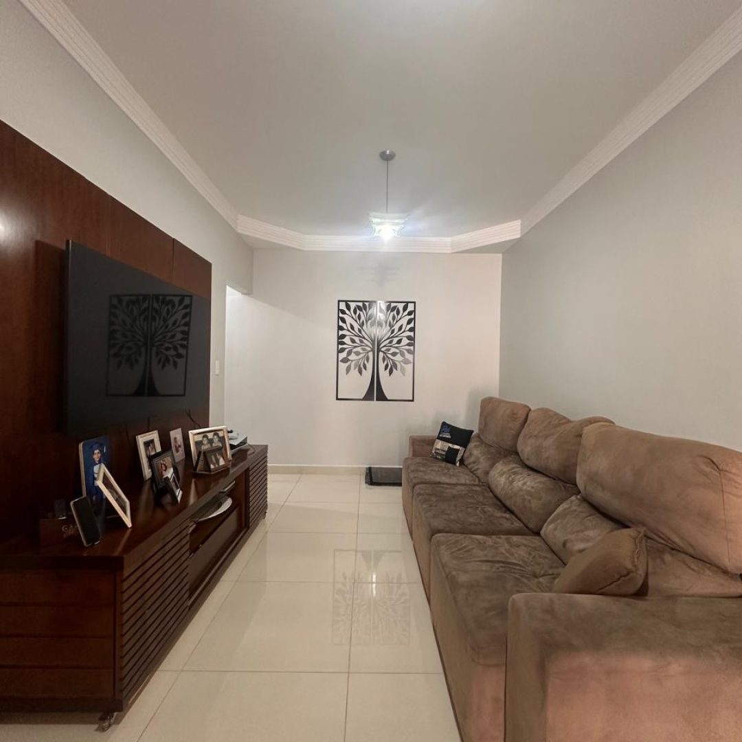 ef1047ea-3c43-4138-8d3b-85fd2a5cd054